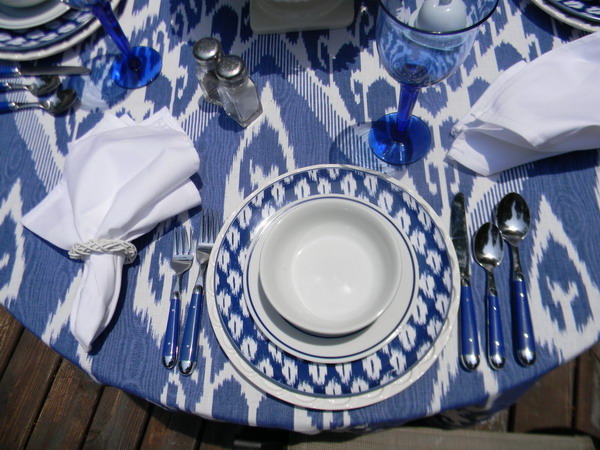 ikat-trend-design-ideas-tablecloth1